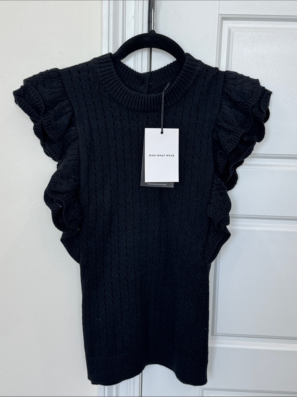 NEW Women’s Black Knit Sweater Top Ruffle Sleeves Button-up Back Chic, sz Large